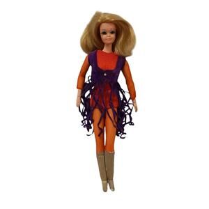PJ Barbie Live Action Doll Outfit Hippie Dancing Shaking Hips Thick EYELASH Hair